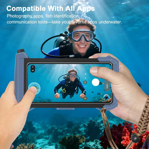Fully Submersible Diving Phone Case With Full Touchscreen Access Dope Waterproof IPX8 Underwater Housing in use underwater