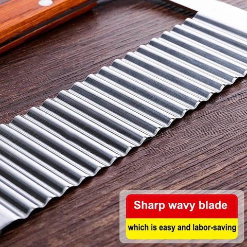 Side view of BANCOO 2-piece wavy crinkle cutter set with stainless steel blades and wooden handles