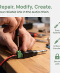 Person assembling Straight Up 1/4 Inch Jack Mono Male Plugs For Electric Guitar And Stage Mixer Cables 6.35mm Solderless Twist On Audio Connectors.