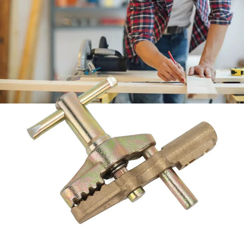 Top Notch Welding Ground Clamp With Robust Brass And Iron Build For Serious Pros Reaching Strong 800 Amp Capacity with shiny finish.