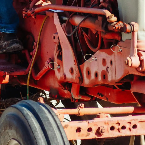 Heavy Duty Galvanized Steel Retaining Pin Set With Circular Ring O Ring Lock Pins on farm equipment hitch assembly