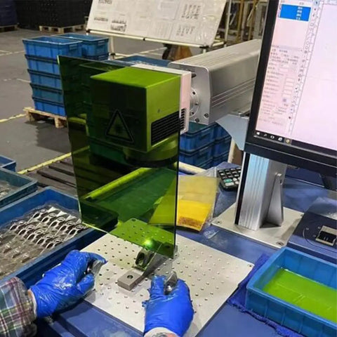 Ultra Tough Laser Safety Window Shield For 800 To 1100 Nm High Power Systems, 12x12x0.2 Inch Organic Glass Protection Plate, OD 6 Plus To 7 Plus, Guards 860 1080 Nm Infrared And Fiber Optic Equipment