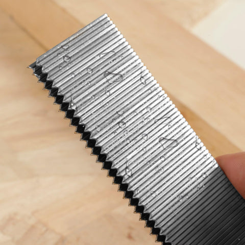 Close-up of 1000 Count 1 Inch Narrow Crown Staples 18 Gauge For Pneumatic And Electric Staple Guns Beveled Point Heavy Duty Rust Resistant