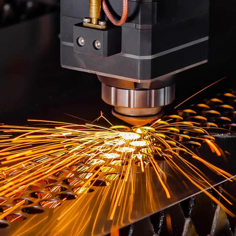 Single Layer Copper Fiber Laser Cutting Nozzle 28mm Diameter, 15mm Height, M11 2.0 Caliber in action cutting metal