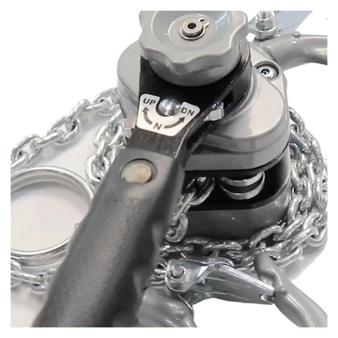 Heavy Duty 0.25 Tons Hand Chain Hoist Made From Solid Aluminum Alloy With Smooth Lever Operation for rigging lifting jobs close-up view.