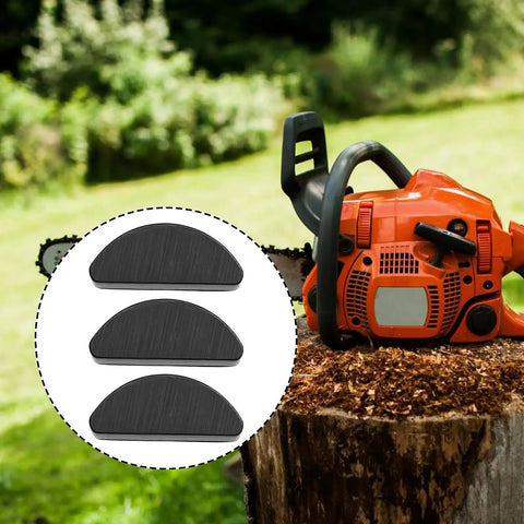 Woodruff Keys Set 10 Pcs 9x3.5x3 Mm Carbon Steel Rust Resistant with chainsaw on tree stump