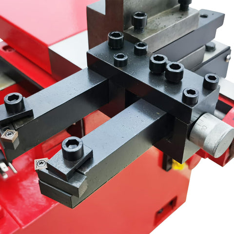 Close-up of high precision lathe saddle on Brake Drum And Disc Lathe Combo For Disc And Drum Brakes 7.1 To 13.7 Inches 110V 1100W