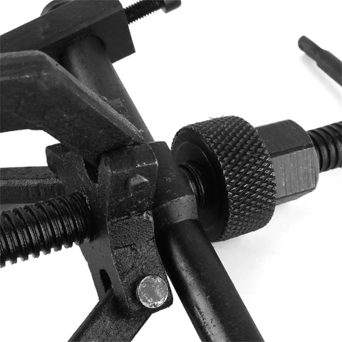 Close-up of 3 Jaw Inner Bearing Puller Gear Extractor Heavy Duty Automotive Tool Kit Made From 45 Carbon Steel Black Finish