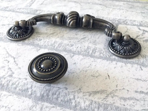 Vintage Style Bail Drawer Pull Antique Bronze Cabinet Handle Dresser Pull Hardware 5.75 Inch Center To Center 7.2 Inch