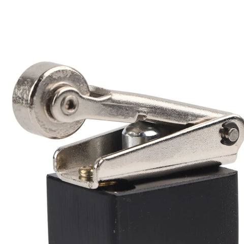 Compact Aluminum 2 Position 5 Way Pneumatic Reversing Valve With Roller Lever For Hassle Free Install One Quarter Inch PT Connection
