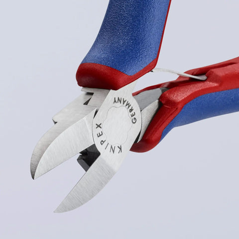 Pro Grade Comfort Grip Diagonal Flush Cutters 125mm with flush ground cutting face close-up
