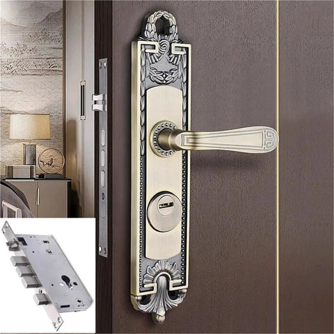 Retro Style Zinc Alloy Door Knob Lock With Key For Indoor Security, classic design handle on wooden door, detailed engraving
