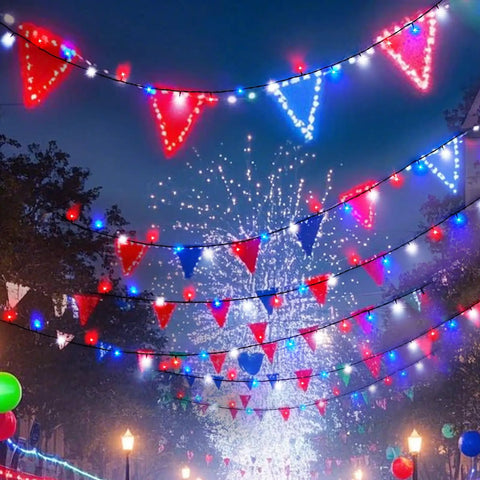 4Th Of July 95Ft 240LED Red White And Blue String Lights Extra Long Connectable Waterproof Twinkle Lights hanging outdoors