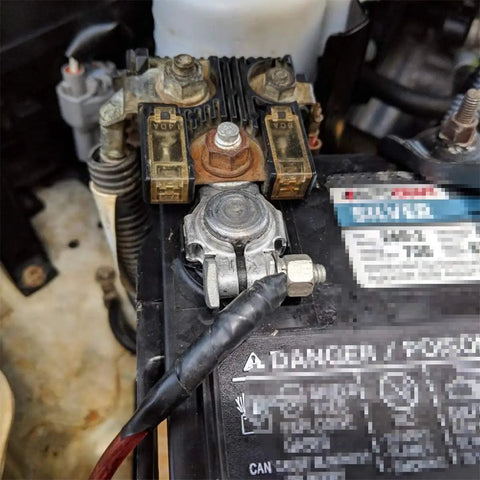 Built Tough Top Post Battery Terminal Connector Set With Positive And Negative Posts installed on car battery