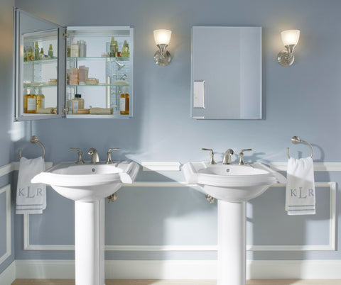 Frameless Bathroom Mirror Medicine Cabinet With All-In-One Adjustable Shelves, Single Door, Recessed Mount, 20x26 in a bathroom.