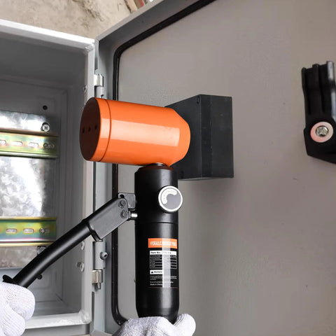 Hydraulic Hole Punch Die Square 45x45mm in use punching metal panel for precise square holes