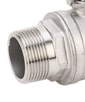 1 1/4 Inch NPT Ball Valve With 1000 WOG Rating And Rust Resistant 304 Stainless Steel Body close-up of threaded connection