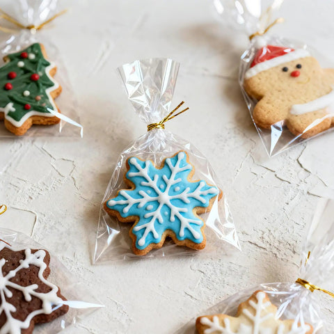 Premium Clear Cellophane Treat Bags 4X6 Inches Pack Of One Hundred With Gold Twist Ties For Candy Cookies Marshmallows Plus Bite Size Goodies To Keep Your Snack Game On Lock