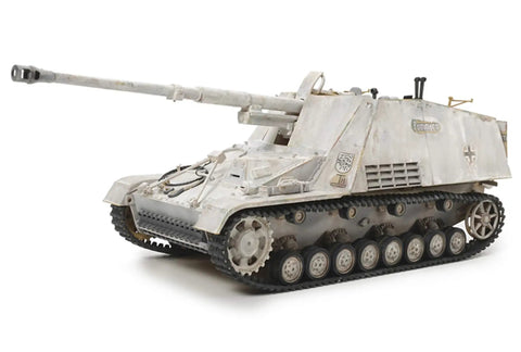 Beefy 1/35 Nashhorn Heavy Tank Destroyer Kit With Four Winter Figures, Side View, 8.8cm Pak 43/1 Gun On Sd.Kfz.164 Chassis