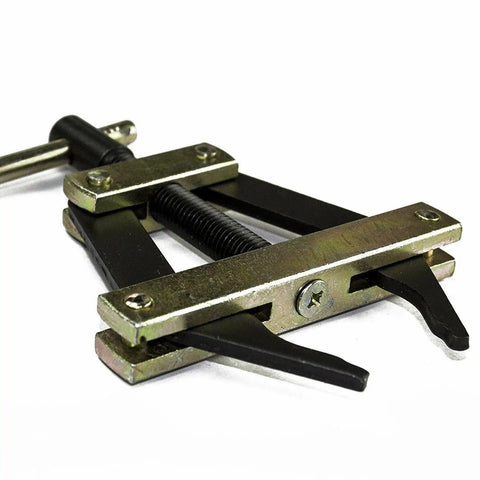 Close-up of chain puller from All In One Roller Chain Tools Kit For 60 80 100 Chains With Chain Holder And Puller Plus Breaker And Cutter Pro
