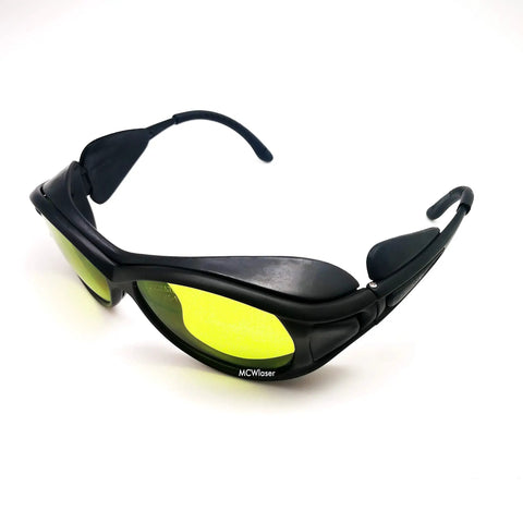 Heavy Duty Laser Safety Goggles Lock Down Eye Protection From UV IR And Blue Light Across 190 To 10600 Nanometers with yellow lenses.