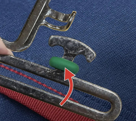 Green Surcingle Replacement Rubber Rings for Horse Blankets on T strap, Durable No Slip Fastening to Prevent Slips.