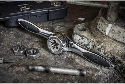 11 Piece Ratcheting Tap And Die Drive Tool Set A Workhorse In Any Shop With Twist Lock Guide System Reducing Die Walk Back And Adapters