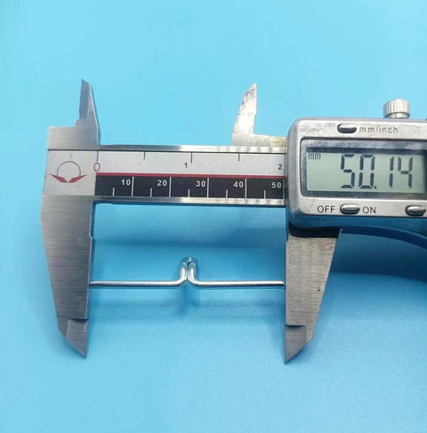 Caliper measuring 30 Pack Lawn Chair Webbing Clips For Lounge Chairs And Macrame Chair Frames, 5 cm length shown.