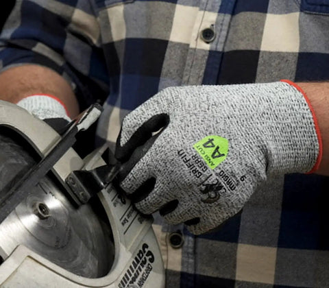 ANSI A4 Liquid Repellent Nitrile Work Gloves With DuraBlend 13 Gauge Shell Foam Palm Coating For Maximum Grip On Wet Or Oily Surfaces