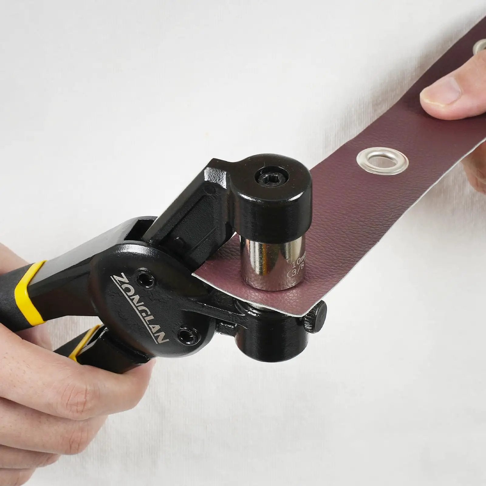 Eyelet Kit with Pliers & 300 Grommets for DIY ✓