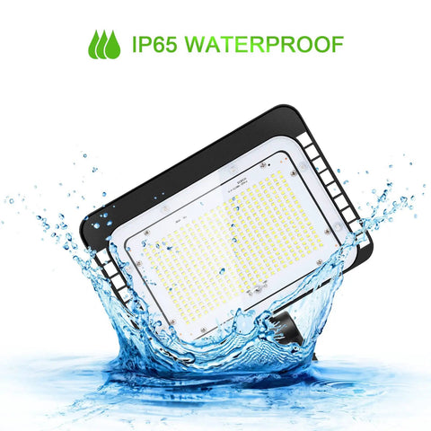 150W LED Flood Light With Dusk To Dawn Sensor, IP65 Waterproof Outdoor Floodlight, submerged showing water resistance