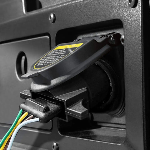 Close-up of 7 Way To 4 Way Flat Trailer Adapter Waterproof Rugged Nylon Housing 7 Pin To 4 Pin Wiring Connector installed