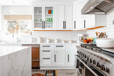 Modern kitchen with T Bar Cabinet Pulls 10 Pack 7-1/2 Inch Hole Center Oil Rubbed Bronze Drawer Handles installed on white cabinets.