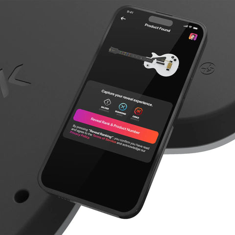 Les Paul Pro Edition Alpine White Guitar Controller For PC Switch Android And More shown on smartphone app.