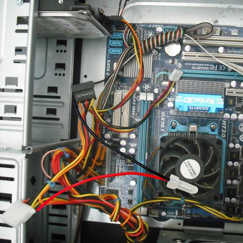 620Pcs Nylon Wire Cap Crimp Connectors Set installed in a PC, showing wiring for 22-16 16-14 12-10 AWG closed end terminals.