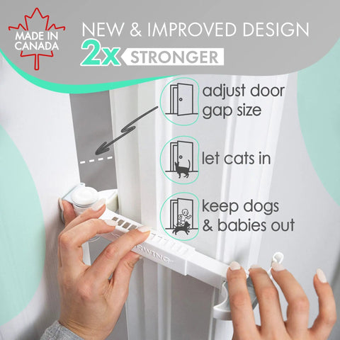 Adjustable Portable Door Lock With Heavy Duty Pet And Child Safety Latch showing hands adjusting gap size on a door.