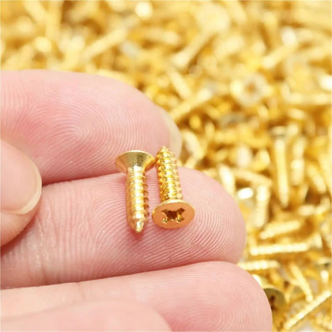 Beefy Brass Countersunk Wood Screws Self-Tapping M3x30 20Pcs Set in hand, showing dual end locking design