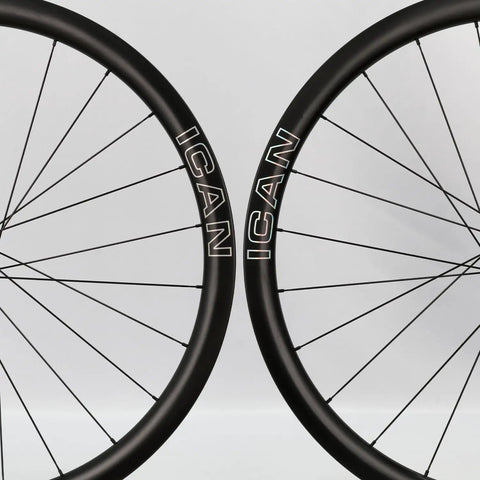 All Day Speed Carbon Disc Road Wheelset 700C With 36T Ratchet System Hub 21mm Inner Width Clincher Tubeless Ready close-up view