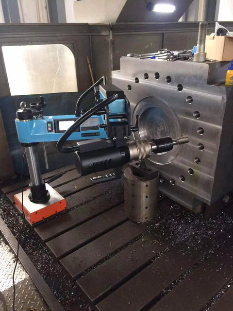 Heavy Duty Magnetic Base For SFX M24HR M30R M36R Electric Tapping Machine With 1000Kg Hold, 18Kg Weight in workshop setup