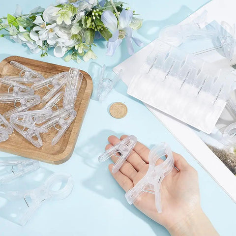 Large Transparent Balloon Clips Plastic Spring Clamps For Birthday Party Backdrop Decoration Craft Woodworking Photography Studio Reusable Strong Hold Garlands And More, clear 3.5-inch plastic clamps on tray and hand