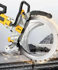 Heavy Duty 3500W Electric Wet Cut Wall Saw Machine With 300Mm Cutting Depth And Integrated Water Pump cutting through concrete.
