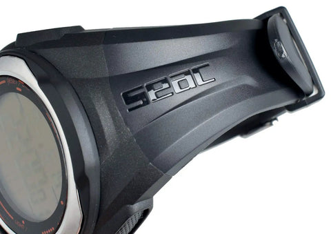Close-up of Wrist Mount Freediving Computer With Backlit Display Black One Size 99 Dive Log Stopwatch And Countdown Timers
