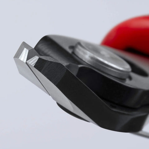 Close-up of 5-Inch Electronics Super Knips with Comfort Grip, Flush-Cut Snips for PCBs and Fiber Optic Cables, Induction-Hardened 64 HRC Blades