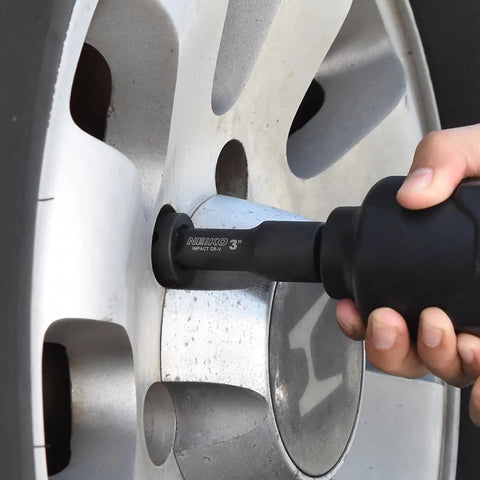 Using Half Inch Drive Impact Extension Bar Set With Three Extensions In 3 Inch 5 Inch And 10 Inch CRV Steel on car wheel bolts.