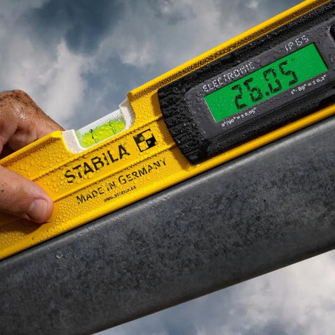Heavy Duty 24 Inch Digital Magnetic Spirit Level Featuring Dual Electronic Modules For Dead On Angle And Slope Readings Built Tough Waterproof Aluminum Build For Serious Crews with digital display and droplets.