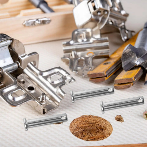 Versatile Di Kaca Stainless Steel Coupling Pins M8x40 Scaffolding Clevis Locking Bolts With Flat Head Design on a work table