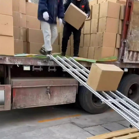 Lightweight Stainless Steel And Plastic Roller Conveyor For Barreled Water Unpowered Carton Handling System Built For Beverages And Logistics Ops Durable Rust Resistant Construction Easily Splice Lengths Over 150 Cm, truck loading boxes