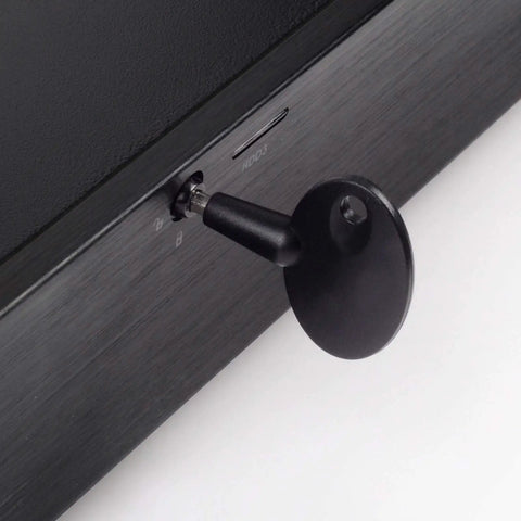 Detail of the lock mechanism on the Top Tier 4 Bay 1U Rackmount Raid Storage System With Usb 3.0 And Esata Port.