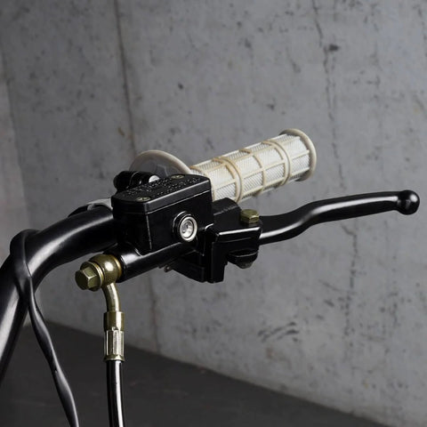 Left Hydraulic Brake Clutch Master Cylinder Lever With 8mm Banjo Bolt For 7 8 Inch Handlebars Fits Hydraulic Brake Or Clutch Systems On 90cc 110cc 125cc Chinese Pit Dirt Bikes Built To Last installed view on handlebars