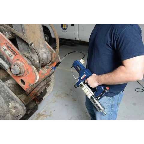 Lincoln 1134 Pistol Grip Grease Gun Kit With 18 Inch Hose And 6 Inch Rigid Extension 5900 PowerLock Lever Action Coupler in use